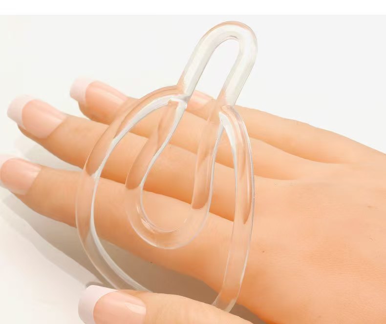 Sissy Pussy Clip Device