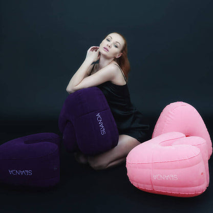 V Love Cushion